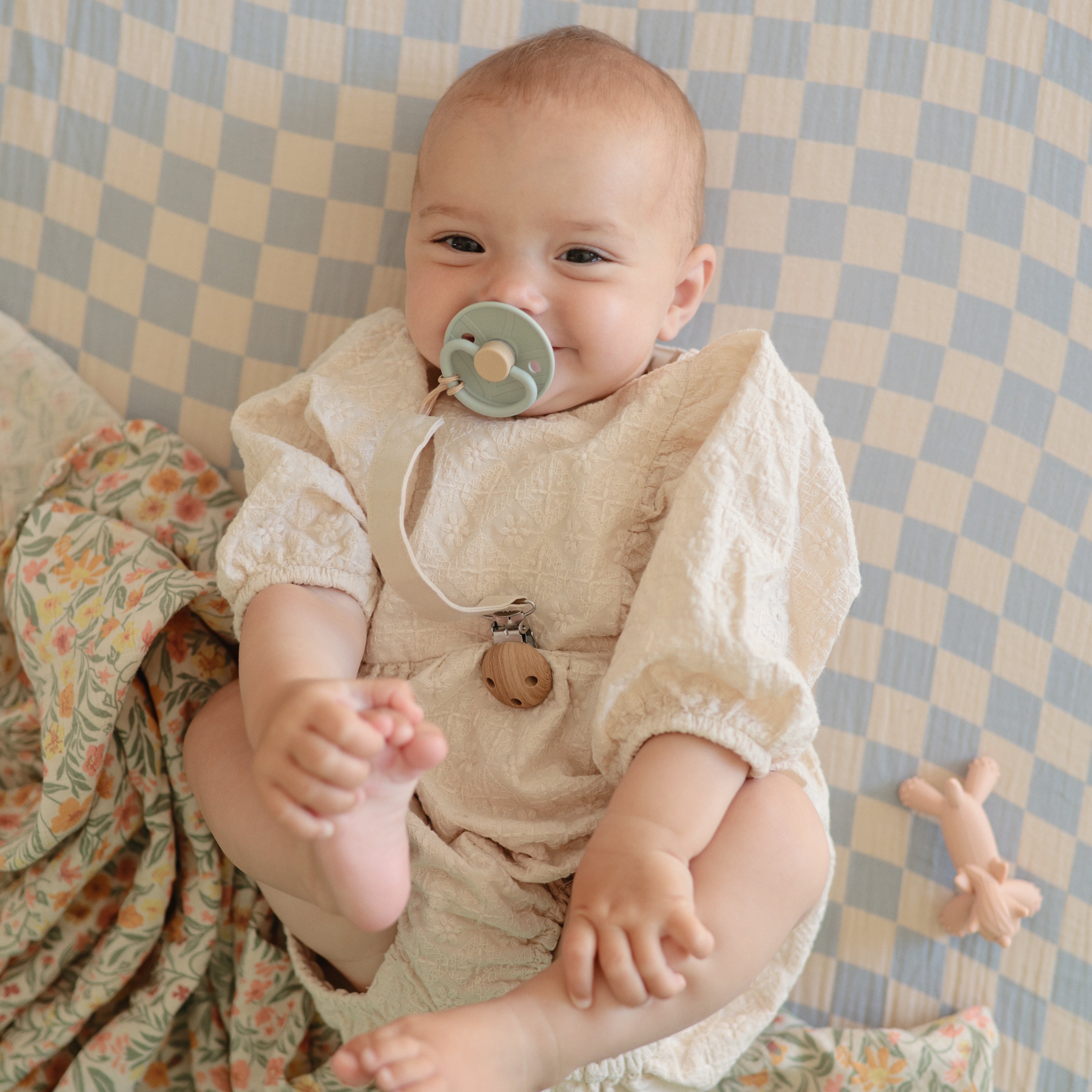 Image of FRIGG Natural Rubber Pacifier 4-Pack